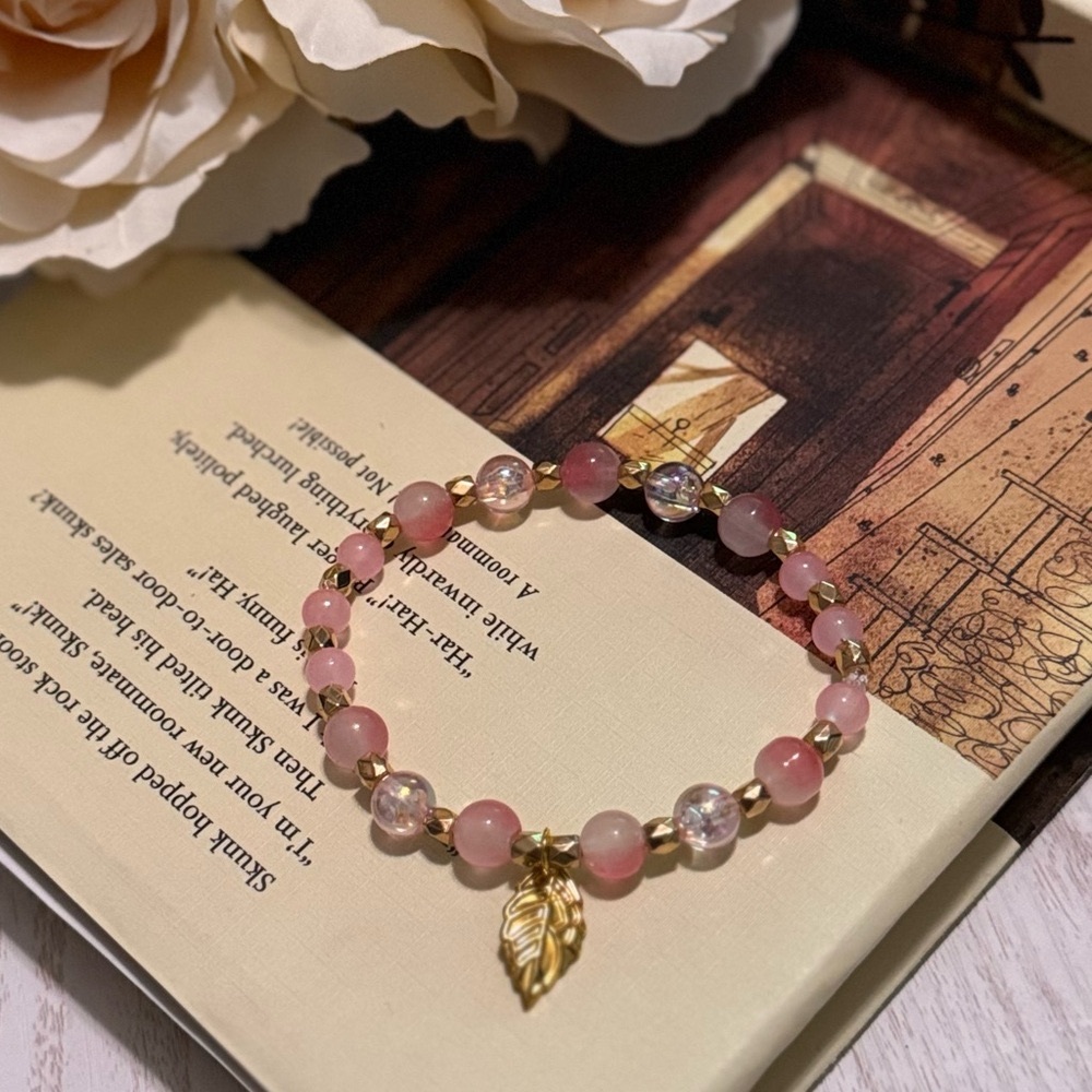 2/15 Handmade Pink Gold Leaf Charm Glass Bead Bracelet 🪽🎀